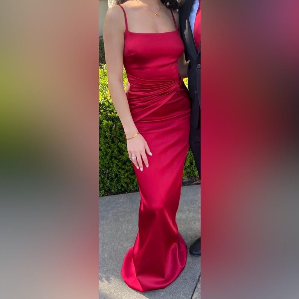 Elegant Red Evening Dress